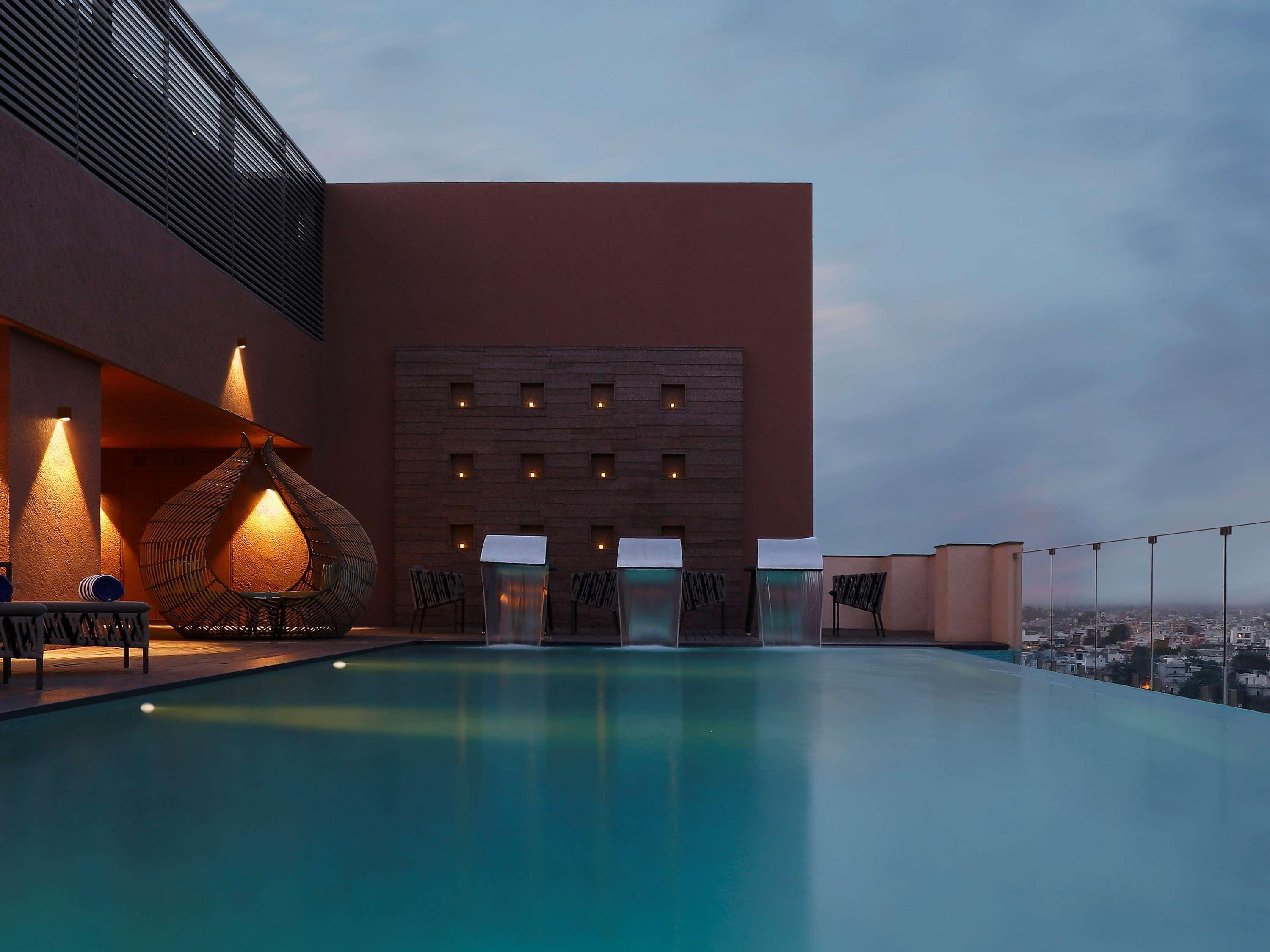 Novotel Lucknow Gomti Nagar Ngoại thất bức ảnh