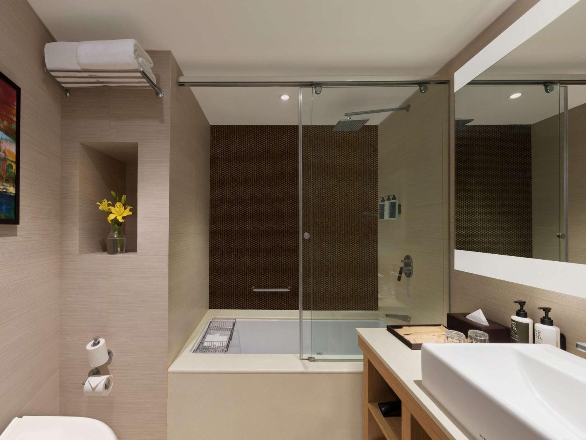 Novotel Lucknow Gomti Nagar Ngoại thất bức ảnh