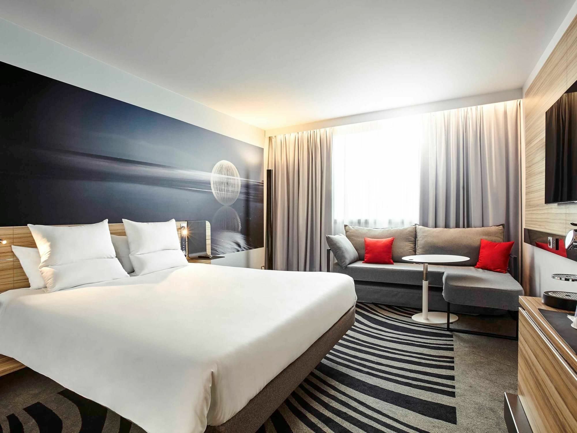 Novotel Lucknow Gomti Nagar Ngoại thất bức ảnh